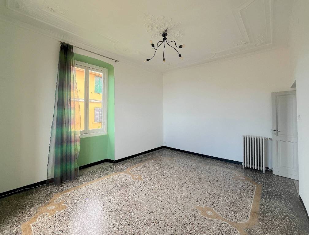 Camera da letto - Apartment via Contardo, 6, Genova (neighborhood Castelletto) - photo 3