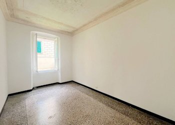 Camera da letto - Apartment via Contardo, 6, Genova (neighborhood Castelletto) - photo 13