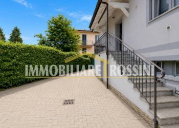 Facciata - Villa via Alessandro Volta, 1, Castiglione Olona - foto 5