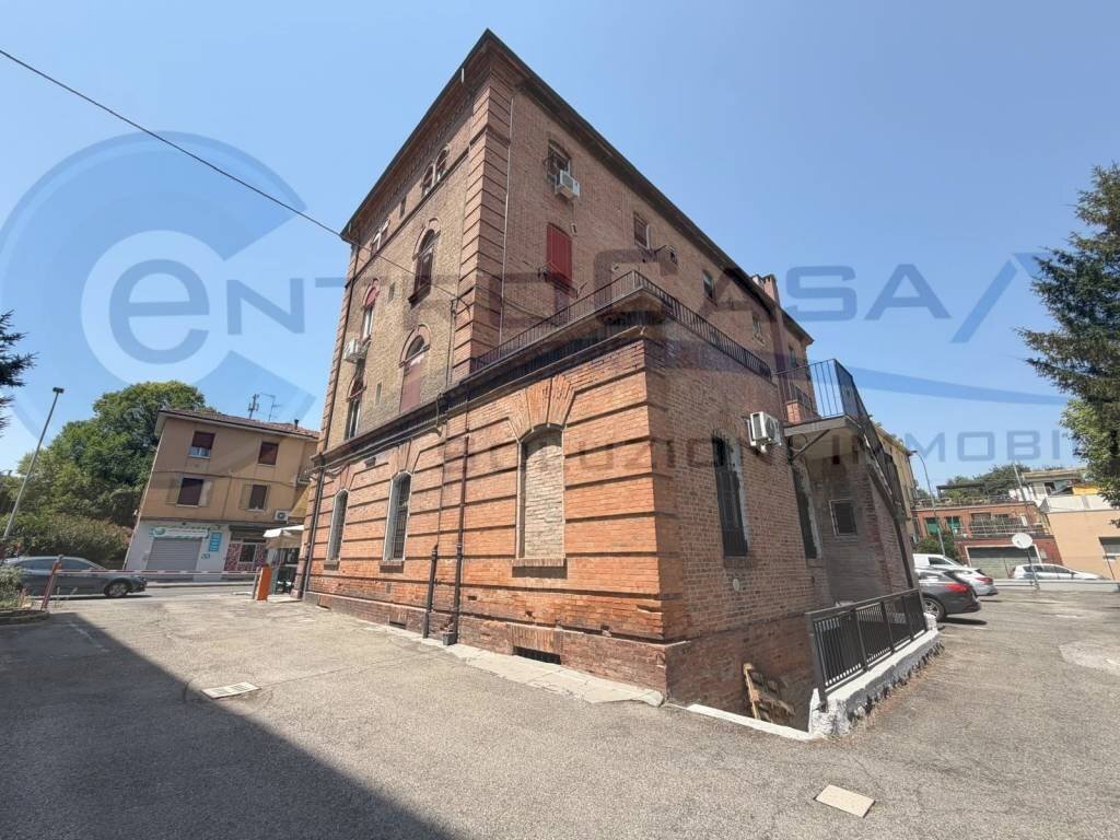 Facciata - Box Bologna (zona Lame) - foto 3