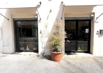 Shop Via Aurelia, Roma - photo 1