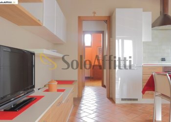 soggiorno con cucina a vista - Two-room apartment Via Camillo Benso Conte di Cavour 5, Besana in Brianza - photo 3