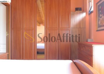 armadio camera - Two-room apartment Via Camillo Benso Conte di Cavour 5, Besana in Brianza - photo 11