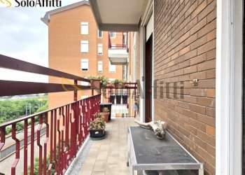 balcone fronte camera - Appartamento Via Cesare Battisti 21/a, Paderno Dugnano - foto 11