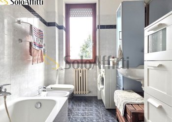 bagno ocn vasca - Appartamento Via Cesare Battisti 21/a, Paderno Dugnano - foto 13