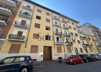 ESTERNO - Trilocale Via Castagnevizza 19, Torino (zona Santa Rita) - foto 1