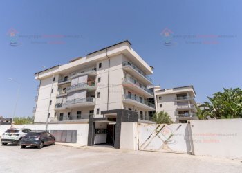 RIC06956 - Attic Siracusa - photo 1