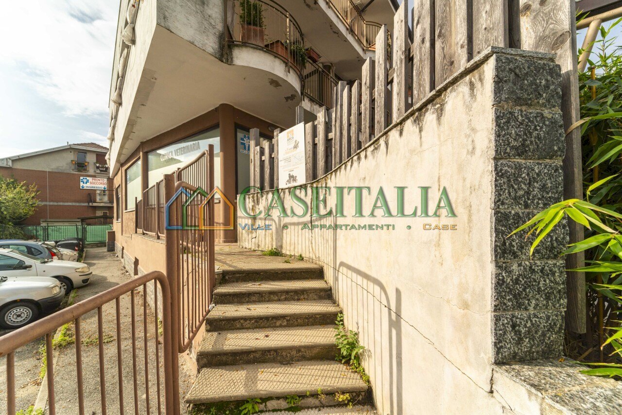 Esterno - Locale Commerciale Via Cavour 46, Alpignano - foto 3