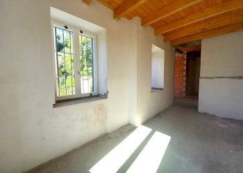 4.jpg - Portion of a house Avegno - photo 4