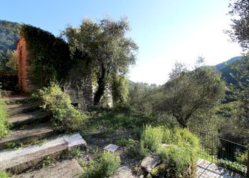 16.JPG - Portion of a house Avegno - photo 16