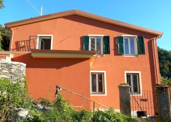 17.jpg - Portion of a house Avegno - photo 17