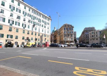Piazza - Office Piazza Tommaseo, Genova (neighborhood Foce) - photo 1