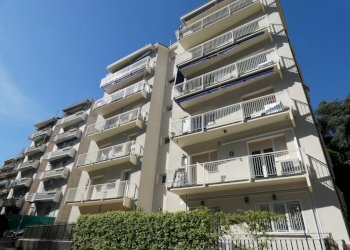 palazzo - Four-room apartment Via Luigi Rizzo, Genova (neighborhood Pegli) - photo 2