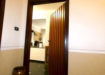 porta blindata - Four-room apartment Via Luigi Rizzo, Genova (neighborhood Pegli) - photo 25
