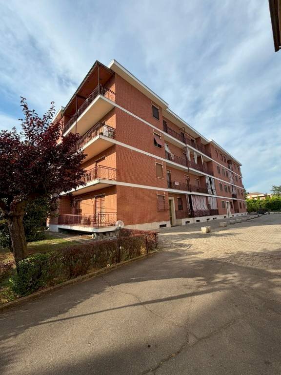 Four-room apartment strada Valmanera, Asti - photo 2