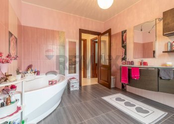 Villa Via Avvocato Ferdinando Rondolino, 84
Cavaglià, Cavaglià - photo 24