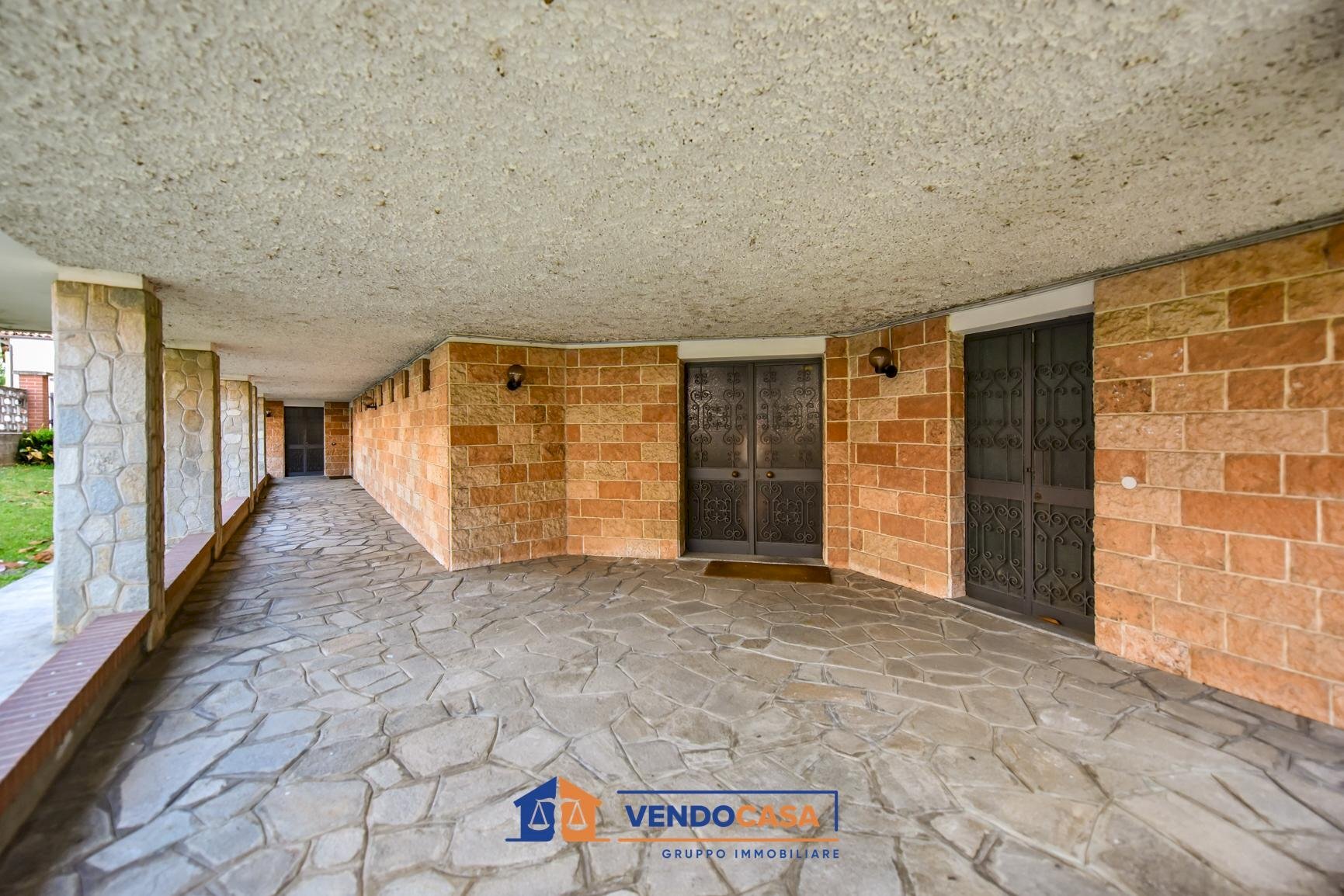 Four-room apartment Vinovo - photo 3