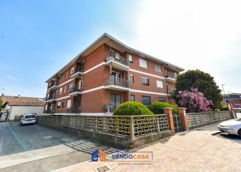 Four-room apartment Vinovo - photo 1