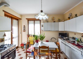 Four-room apartment Vinovo - photo 15