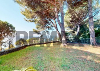 Villa Via dei Pini D'Aleppo, 65 
 Varazze, Varazze - foto 5