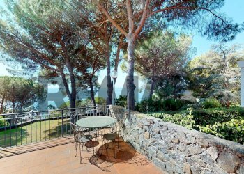 Villa Via dei Pini D'Aleppo, 65 
 Varazze, Varazze - foto 24