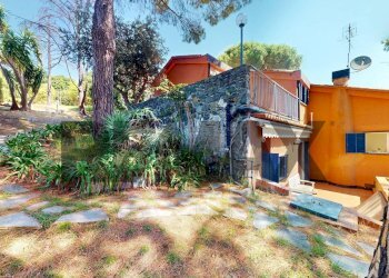 Villa Via dei Pini D'Aleppo, 65 
 Varazze, Varazze - foto 42