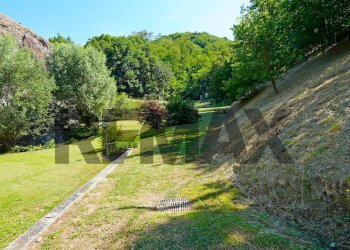 Villa Via Caduti di Cravasco, 18a 
 Cravasco, Campomorone - foto 12