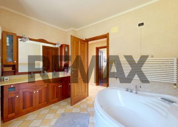 Villa Via Caduti di Cravasco, 18a 
 Cravasco, Campomorone - foto 39