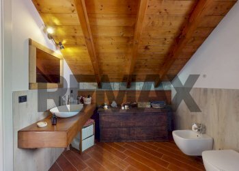 Villa Via Caduti di Cravasco, 18a 
 Cravasco, Campomorone - foto 63
