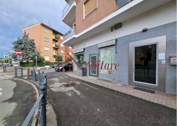 Shop Corso europa, 9, Alba - photo 3