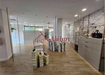 Shop Corso europa, 9, Alba - photo 7