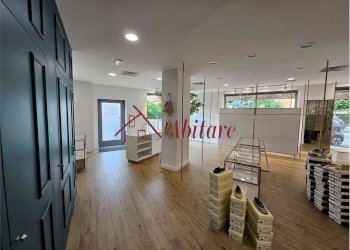 Shop Corso europa, 9, Alba - photo 8