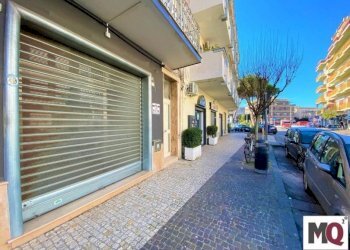 Locale Commerciale Mondragone - foto 1