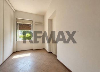 Shop Via Privata De Vitalis, SNC
Brescia Due, Brescia (neighborhood Brescia Due) - photo 6