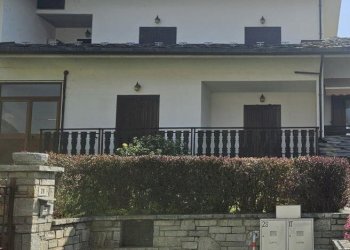 Two-room apartment Frazione Les Faverges, Nus - photo 1