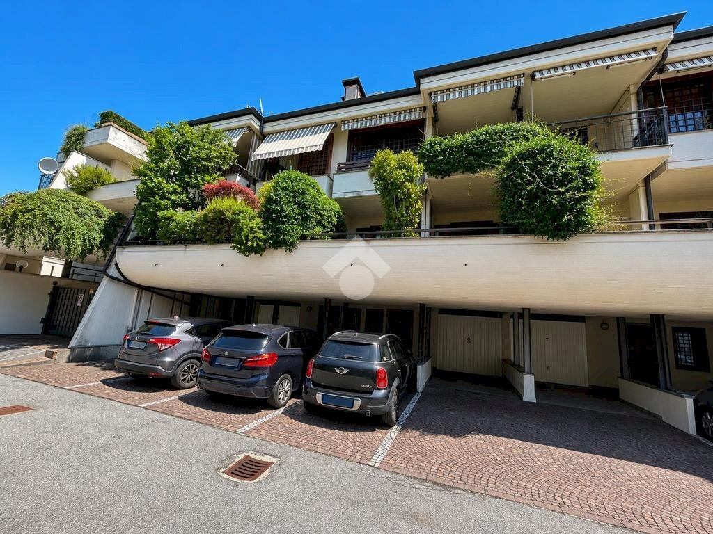 Villa a Schiera via Arturo Toscanini, Verbania - foto 1
