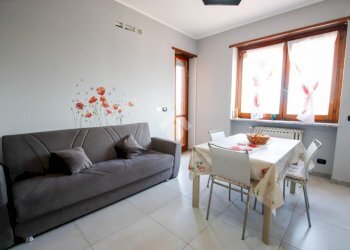 Three-room apartment Corso Italia, San Benigno Canavese - photo 4