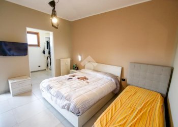 Three-room apartment Corso Italia, San Benigno Canavese - photo 9