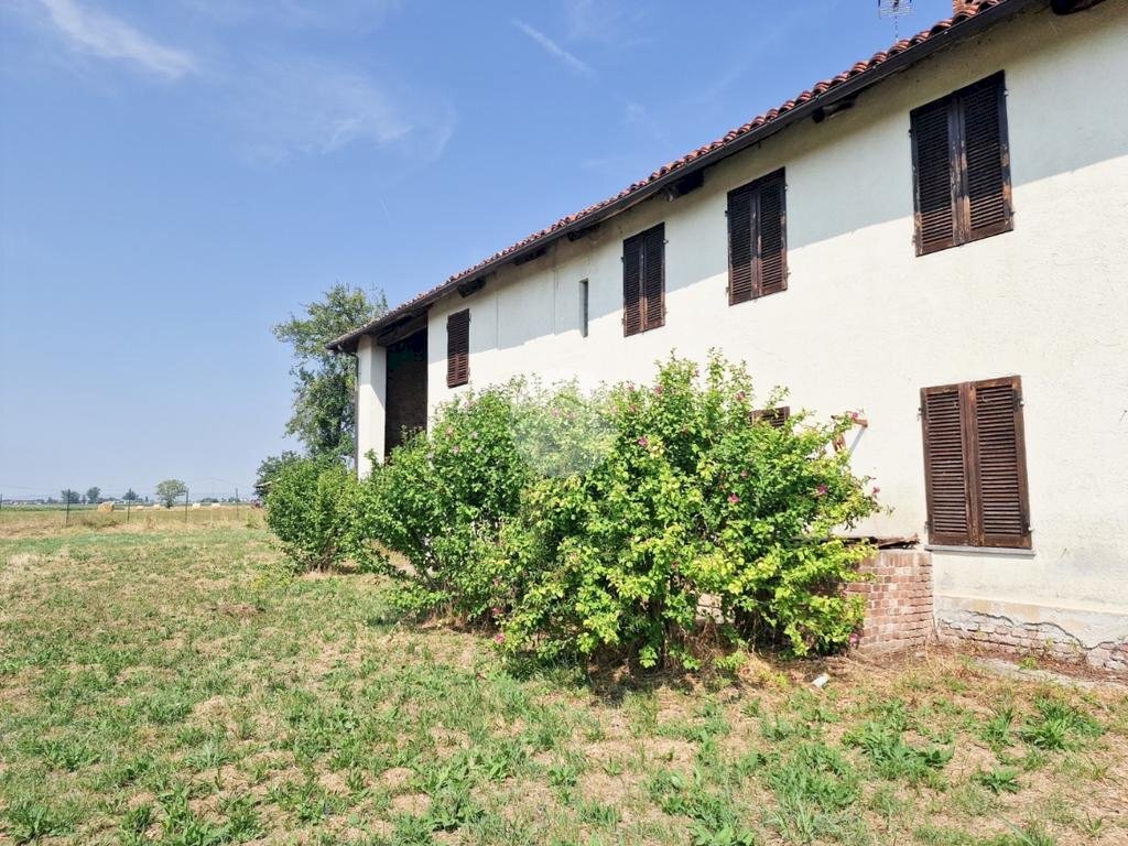 Casa indipendente Via Del Piano, San Paolo Solbrito - foto 1