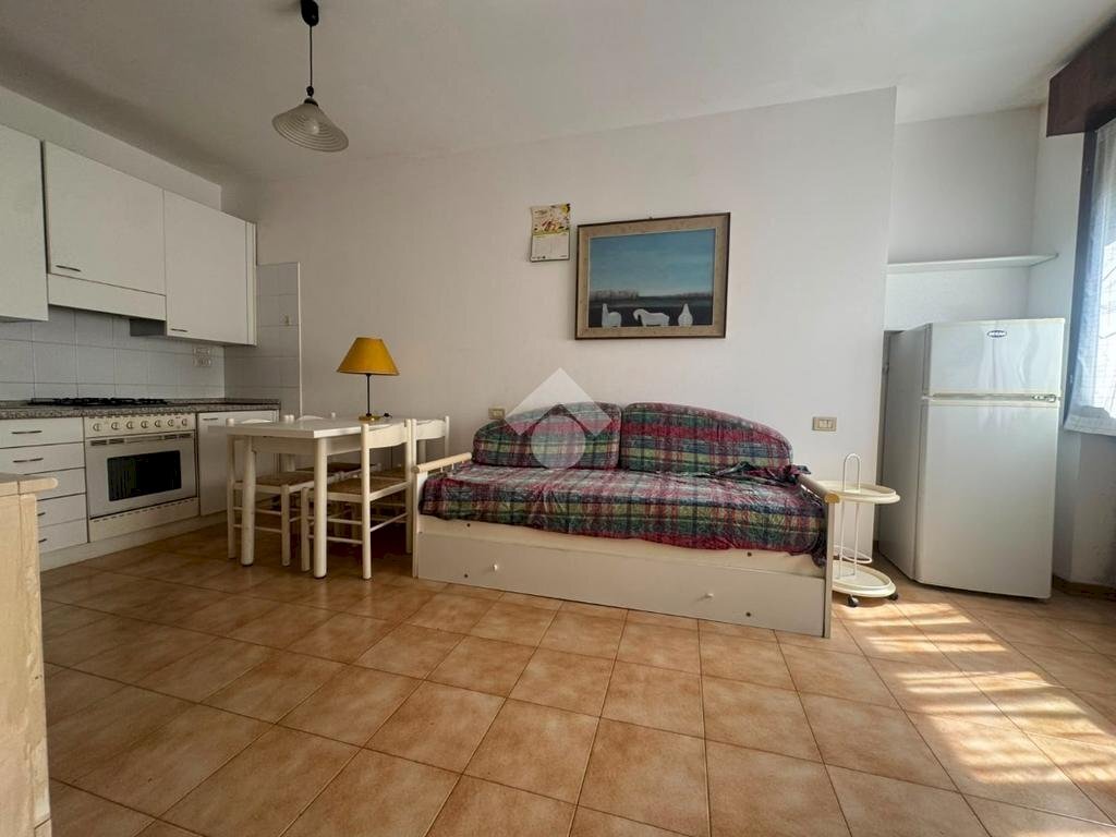 One-room apartment Via Gran Sasso D'Italia, Reggio nell'Emilia - photo 3