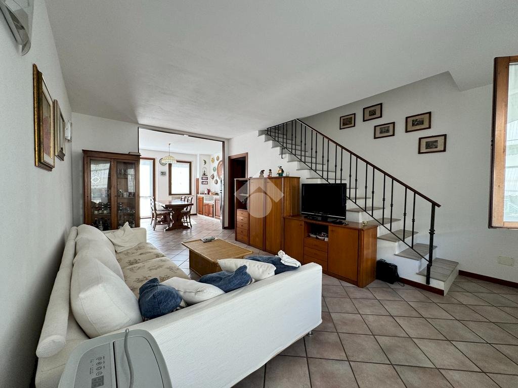 Villa a Schiera Via Federico Fellini, Fontevivo - foto 1