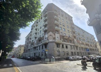 Monolocale Via Santa Maria, Torino (zona Quadrilatero Romano) - foto 1