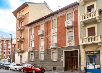 Stable - Palace Via Domodossola, Torino (neighborhood Parella) - photo 1