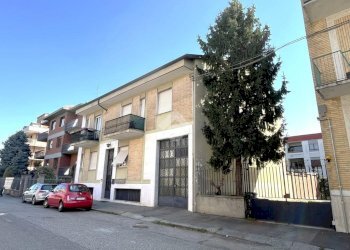 Four-room apartment Via Giovanni Servais, Torino (neighborhood Parella) - photo 1
