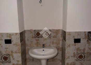 Apartment Viale Giuseppe Calasanzio, Genova (neighborhood Coronata) - photo 15
