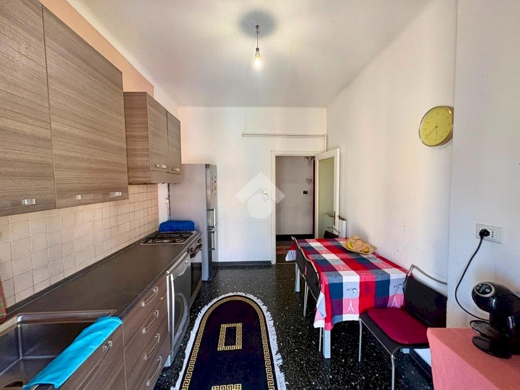 Four-room apartment Via dei sessanta, Genova (neighborhood Cornigliano) - photo 2