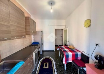 Four-room apartment Via dei sessanta, Genova (neighborhood Cornigliano) - photo 2