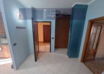 Three-room apartment Via Borgaro, Torino (neighborhood San Donato) - photo 4