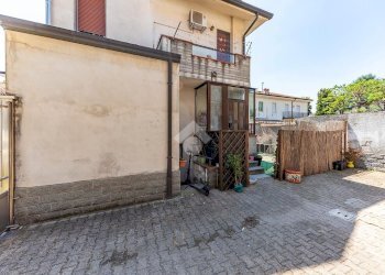 Three-room apartment Via Giuseppe Mazzini, Lainate - photo 1