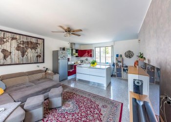 Three-room apartment Via Giuseppe Mazzini, Lainate - photo 6